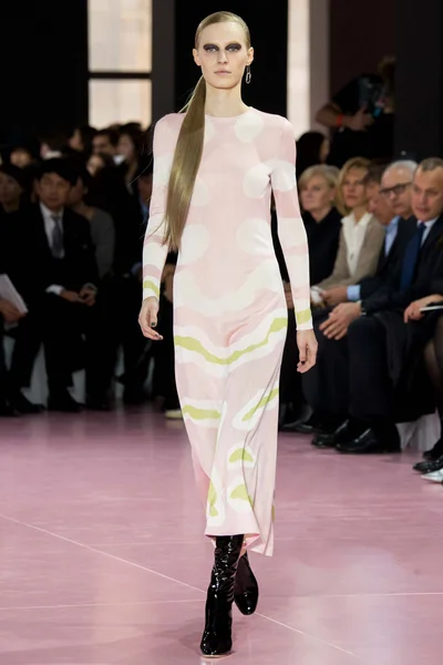Look 8
